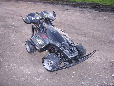 Buggy Nikko 1:10 El Offroad  - Her er så min nikko buggy, toppen, front og siden. billede 4