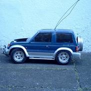 Bil Mitsubishi Pajero 4WD