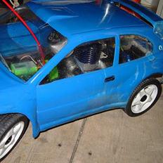 Bil TOYOTA COROLA (sinyih)