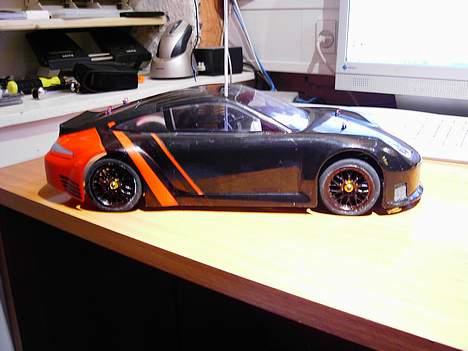 Bil prosche 1:10 (kyosho) - nu hjælper det sgu på det !!!!!! billede 4