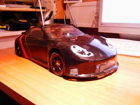 Bil prosche 1:10 (kyosho) - nu syntes jeg ihvertfald at det hjalp......og mon ikke jeg kommer på mere inden længe billede 5