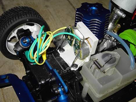 Bil TOYOTA COROLA (sinyih) - de 2 generatore laver tilsammen 10 volt når motoren køre med middel gas. billede 5