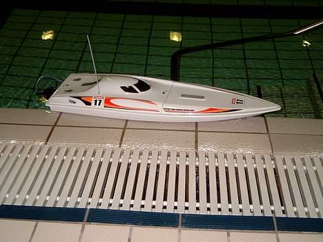 Båd Kyosho TWIN STORM 800 billede 1