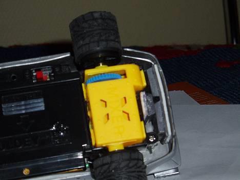 Bil Mercedes CLK - her er den nye motor kasse og det nye tandhjul billede 9