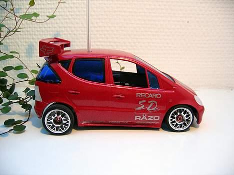Bil Kyosho Mini-z - Så var der også et fra siden af bilen... tysker som den er! billede 6