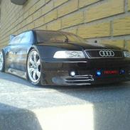 Bil Audi A4 Avant HBX NYE PIC