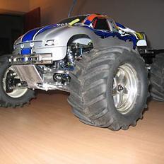 Truck T-Maxx 4,6 **SOLGT**