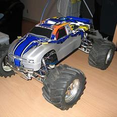 Truck T-Maxx 4,6 **SOLGT**