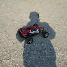 Off-Roader Traxxas jato 2.5R (3.3)
