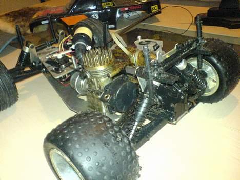 Off-Roader Toyota - Et overblik af bilen uden karos. billede 2