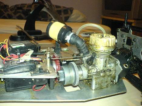 Off-Roader Toyota - Et overblik af bilen uden karos. billede 3