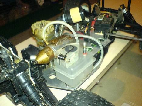 Off-Roader Toyota - Et overblik af bilen uden karos. billede 5