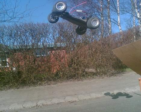 Off-Roader Traxxas Rustler/Stampede  - Lidt hop!  ca. 1m.-1,5m. billede 6