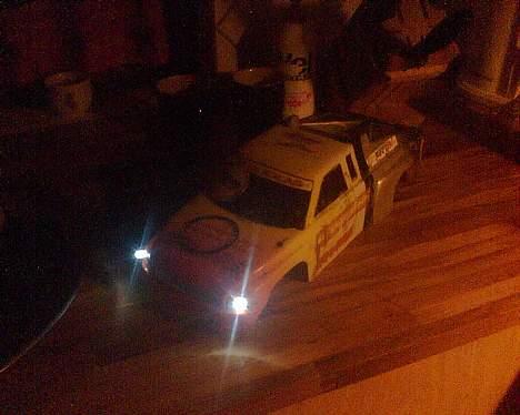 Off-Roader Traxxas Rustler/Stampede  - lidt lys!  Ser sku nois ud når man kører når det er mørkt! billede 11