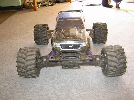 Off-Roader Savage 25LE - endnu et billede med 17mm hex, den er blevet en del breder.. men så er det jo bare om det er godt eller skidt :) billede 16