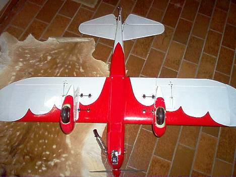 Fly gee bee sposter billede 5
