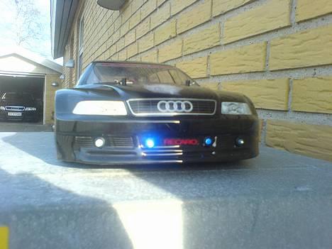 Bil Audi A4 Avant HBX NYE PIC - i baggrunden kan man lige skimte den rigtige Audi A4 *SS* billede 11