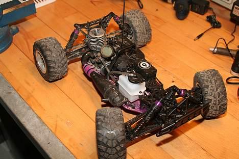 Off-Roader hpi MT2 - Tænk at en bil kan blive SÅ beskidt af 5 min. opvarmingskørsel. billede 8