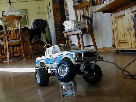 Bil Tamiya toyota 4x4  billede 1