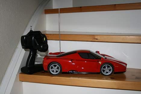 Bil Ferrari ENZO 1:10 SOLGT billede 8