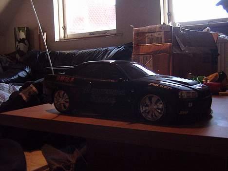 Bil Nissan Skyline GT R34 - lidt dårlig belysning :/ billede 2