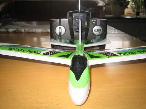 Fly x-twin sports - hvis du ikke har en bruger brug dette link http://www.rcgalleri.dk/html/gal_visbil.asp?ID=15815&ipc=59790 billede 1