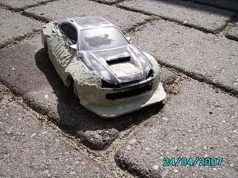 Bil Nissan Silvia - Der mangler stadig rigtig meget slibe og spartelarbejde ! billede 16