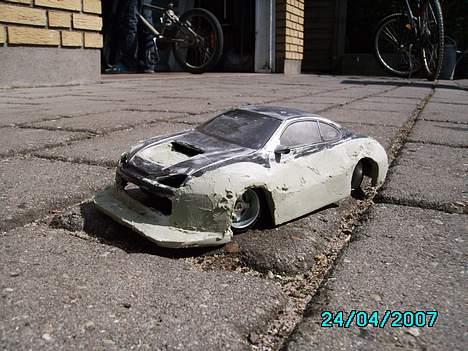 Bil Nissan Silvia - Der mangler stadig rigtig meget slibe og spartelarbejde ! billede 17