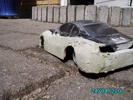 Bil Nissan Silvia - Der mangler stadig rigtig meget slibe og spartelarbejde ! billede 19