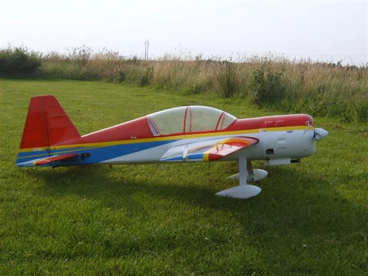 Fly YAK-54. Tømt og solgt. billede 1