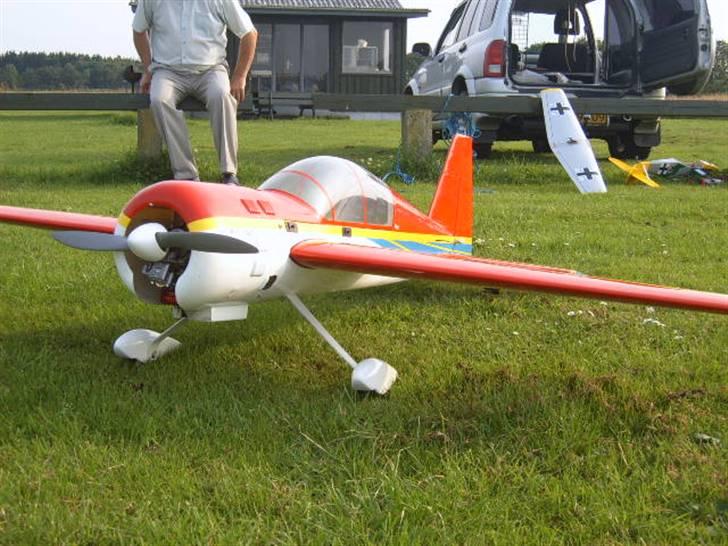 Fly YAK-54. Tømt og solgt. billede 2