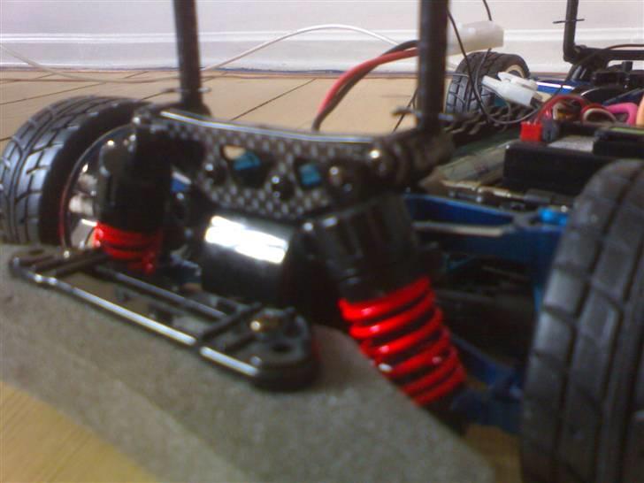 Bil Tamiya TT-01 - Graphite Shock Tower Stiffener Front billede 9