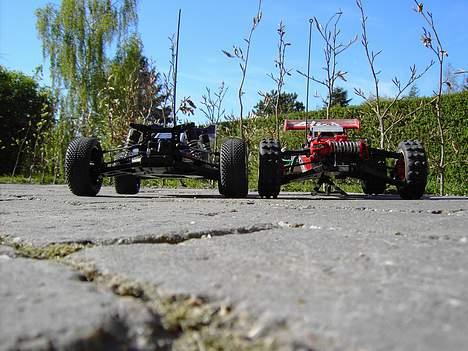 Buggy Tamiya DF-03 Dark Impact - Sammen med sin 20 år ældre broder billede 6