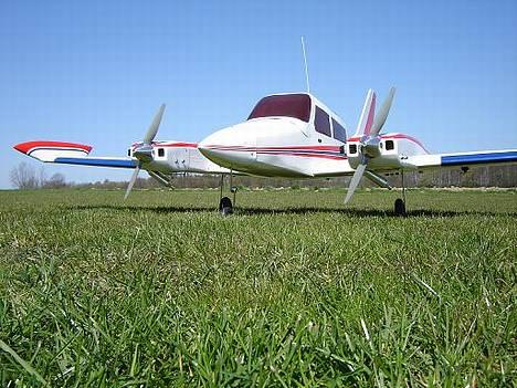 Fly cessna 310 twin motor billede 1