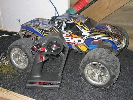 Off-Roader Traxxas revo 3,3 billede 2