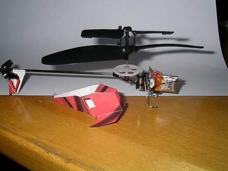 Helikopter Picooz - 1. forsøg på at lave nogle "ben", de var ret ustabile billede 12