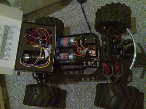 Off-Roader Traxxas E-maxx - Kommer i bedre kvalitet, så hurtig så muligt. billede 5