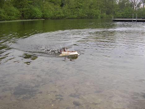 Båd ¤´¯`·.¸Airboat¸.·´¯`¤ - Hjemme byg , giver en masse HYG      (-:har vendt motoren om, for bedre sejeegenskaber billede 3