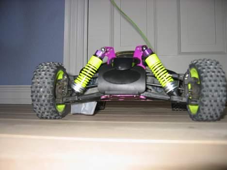 Bil solgt - Atomic Warhead billede 2