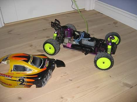 Bil solgt - Atomic Warhead billede 5