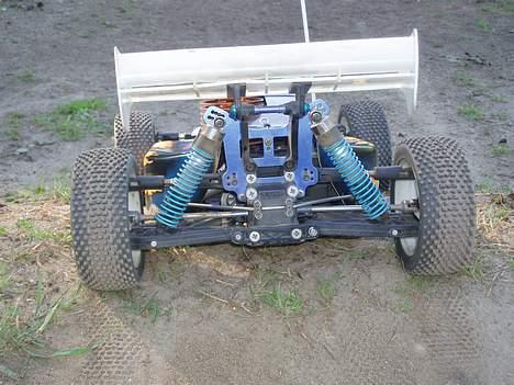 Buggy kyosho inferno MP.7,5  billede 5
