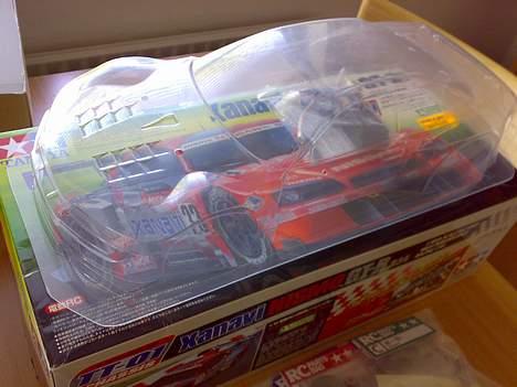 Bil TAMIYA TT-01 (SOLGT!!!) - NISMO GT Karossen der er ved at blive malet billede 2