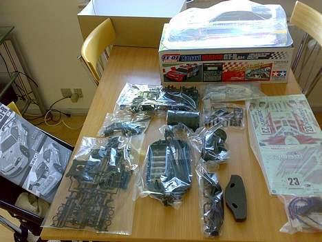 Bil TAMIYA TT-01 (SOLGT!!!) - SAMLESÆTTET INDEN JEG BEGYNDTE AT SAMLE BILEN FRA BUNDEN billede 3