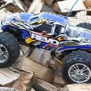 Bil Traxxas Revo 3.3
