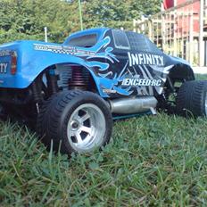 Bil Exceed Infinity truck