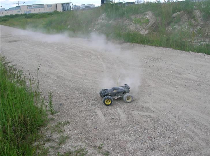Off-Roader Tornado - Puha, det er ikke godt for bilen med alt den fine grus og sand!!! billede 12