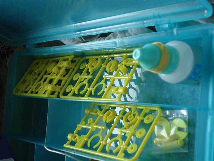 Bil HBX GTR Touring - Oliestøddæmper... Gider ikke samle dem... Får igen min onkle til det ;) billede 11