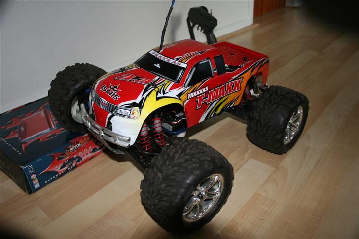 Off-Roader T-Maxx 3,3 *SOLGT* billede 3