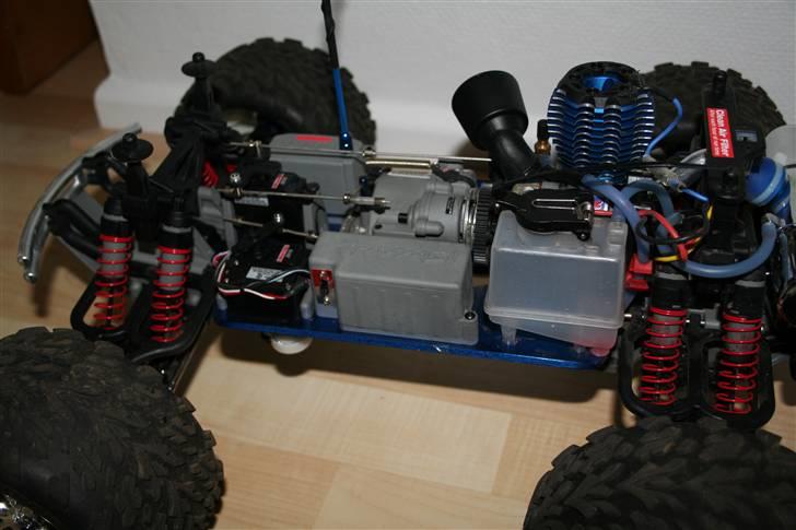 Off-Roader T-Maxx 3,3 *SOLGT* billede 6