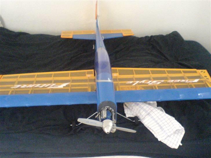 Fly Furure "smadret" billede 10